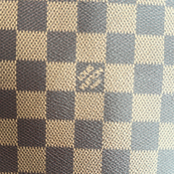 Beautiful slightly used authentic Louis Vuitton Neverfull - Picture 2 of 4